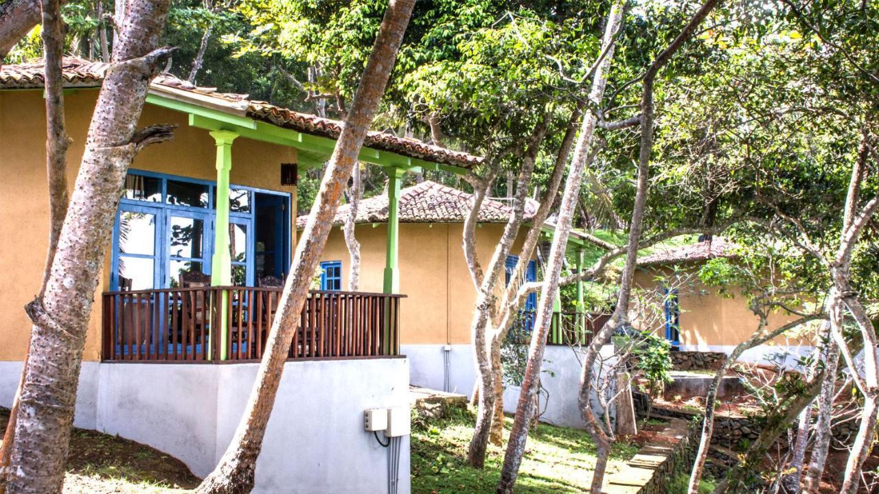Palace Mirissa Bagian luar foto